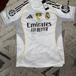 Real Madrid Official Shirt 25/26 Size M Soccer Jersey New slim fit